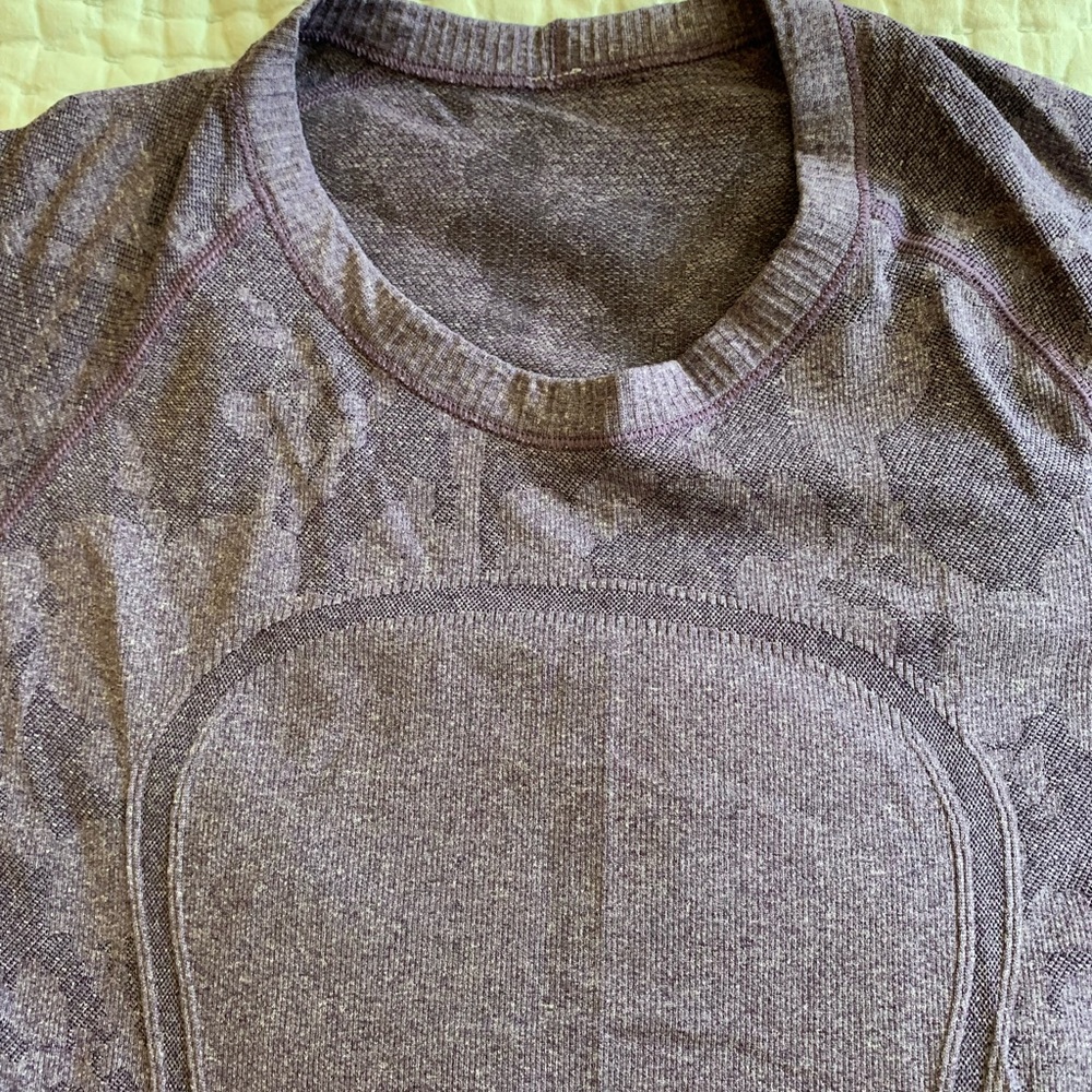 Lululemon top
